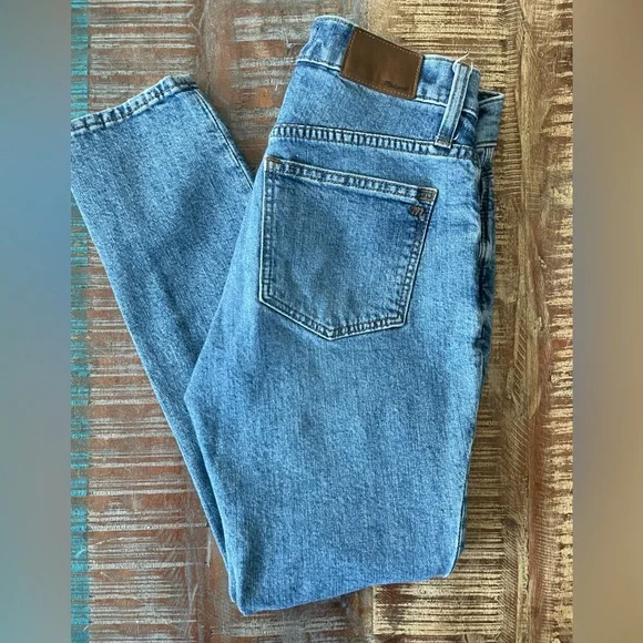 Madewell 9” inch High Rise Skinny - Picture 2 of 7